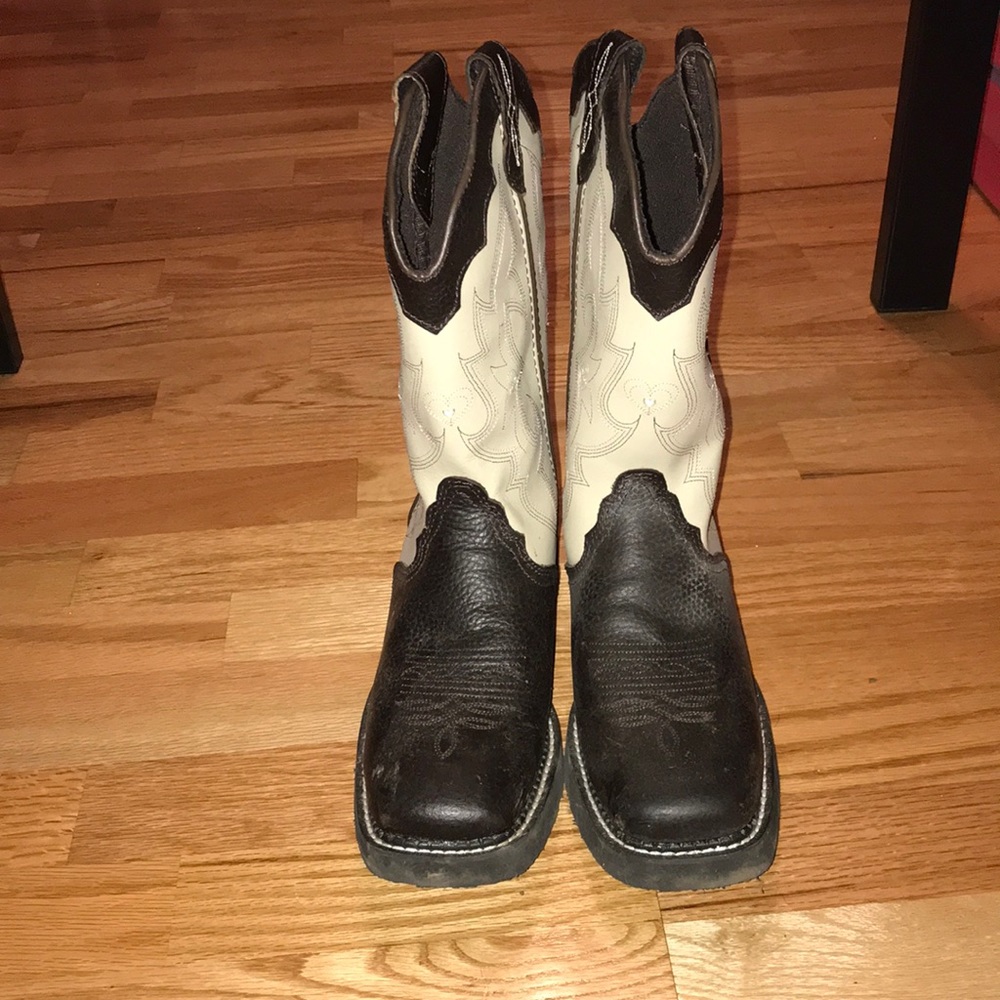 Justin squared toed boots